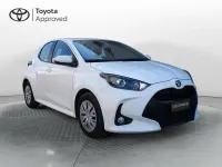 Usata Toyota Yaris Hybrid Active 116 CV (85 kW) 2022 Bianco Berlina