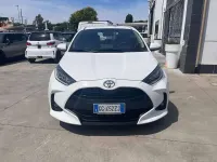 Usata Toyota Yaris Hybrid Trend 92 CV (67 kW) 2021 Bianco Berlina