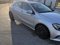Usata Mercedes A180 109 CV (80 kW) 2017 Grigio Berlina