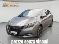 Usata Nissan Leaf Acenta 89 kW (122 CV) 2022 Grigio / tetto nero Utilitaria
