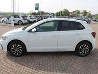 Usata VW Polo Life 95 CV (69 kW) 2023 Pure white Utilitaria
