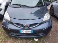 Usata Toyota Aygo 68 CV (50 kW) 2007 Grigio Utilitaria