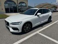 Usata Volvo V60 Momentum 197 CV (144 kW) 2022 Bianco Station wagon