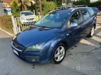 Usata Ford Focus Ghia 116 CV (85 kW) 2005 Bluazzurro Station wagon