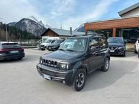 Usata Suzuki Jimny 86 CV (63 kW) 2010 Grigio SUV