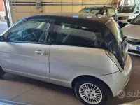 Usata Lancia Ypsilon 60 CV (44 kW) 2007 Argento Utilitaria