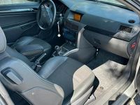 Usata Opel Astra GTC Cosmo 101 CV (74 kW) 2006 Grigio Berlina