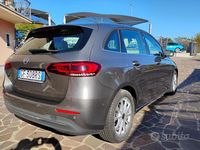 Usata Mercedes B180 Executive 116 CV (85 kW) 2021 Grigio Monovolume