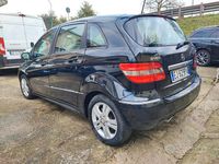 Usata Mercedes B180 109 CV (80 kW) 2011 Nero Monovolume