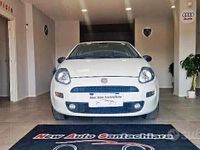 Usata Fiat Punto Young 77 CV (56 kW) 2014 Bianco Utilitaria