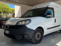 Usata Fiat Doblò 105 CV (77 kW) 2021 Bianco Monovolume