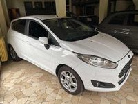 Usata Ford Fiesta Titanium 75 CV (55 kW) 2016 Bianco Utilitaria