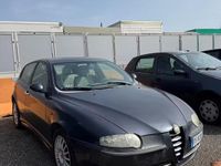 Usado Alfa Romeo 147 116 CV (85 kW) 2002 Negro Utilitario