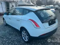Usata Lancia Delta 95 CV (69 kW) 2012 Bianco Utilitaria