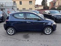 Begagnad Lancia Ypsilon Gold 95 HK (69 kW) 2015 Blå Halvkombi