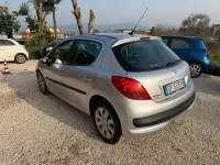 Usata Peugeot 207 73 CV (53 kW) 2007 Argento Berlina