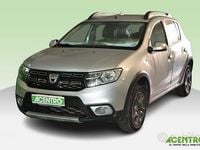 Usata Dacia Sandero Stepway 90 CV (66 kW) 2017 Grigio Monovolume