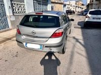 Usata Opel Astra 90 CV (66 kW) 2006 Grigio Berlina