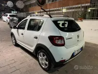 Usata Dacia Sandero Stepway 90 CV (66 kW) 2014 Bianco Utilitaria