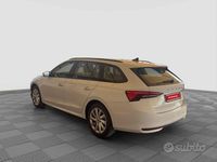 Usata Skoda Octavia Executive 150 CV (110 kW) 2024 Bianco luna Station wagon