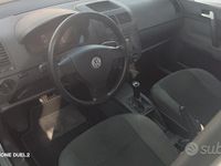 Usado VW Polo 64 CV (47 kW) 2009 Gris Utilitario