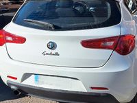 Occasion Alfa Romeo Giulietta Distinctive 120 ch (88 kW) 2013 Blanc Berline