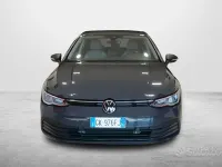Usata VW Golf VIII Life 116 CV (85 kW) 2022 Grigio Berlina