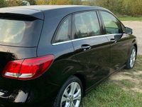 Begagnad Mercedes B200 Premium 140 HK (102 kW) 2012 Minibuss