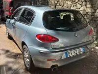 Usata Alfa Romeo 147 120 CV (88 kW) 2001 Bluazzurro Utilitaria