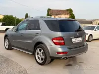 Usata Mercedes ML350 224 CV (164 kW) 2010 Blu SUV
