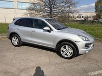 Usata Porsche Cayenne 245 CV (180 kW) 2012 Grigio SUV