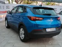 Usata Opel Grandland X 131 CV (96 kW) 2019 Bluazzurro SUV