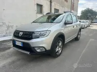 Usata Dacia Sandero Stepway 90 CV (66 kW) 2017 Grigio SUV