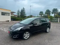 Usata Peugeot 5008 120 CV (88 kW) 2017 Nero Monovolume