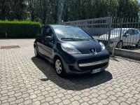 Usata Peugeot 107 Active 68 CV (50 kW) 2011 Grigio Utilitaria