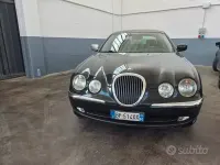 Usata Jaguar S-Type S 238 CV (175 kW) 2001 Verde Berlina