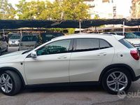 Usata Mercedes GLA200 136 CV (100 kW) 2014 Bianco SUV