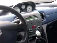 Usata Lancia Ypsilon 60 CV (44 kW) 2006 Argento Utilitaria