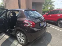 Usata Peugeot 208 Active 82 CV (60 kW) 2014 Marrone Utilitaria
