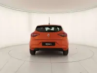 Usata Renault Clio V Equilibre 91 CV (66 kW) 2023 Arancione Berlina
