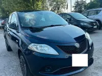 Usata Lancia Ypsilon Gold 95 CV (69 kW) 2018 Bluazzurro Utilitaria