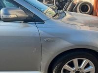 Usata Toyota Avensis 177 CV (130 kW) 2009 Grigio Station wagon