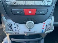 Usata Peugeot 107 68 CV (50 kW) 2009 Utilitaria