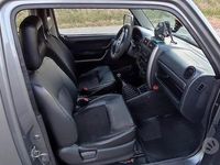 Usata Suzuki Jimny 86 CV (63 kW) 2006 Grigio SUV