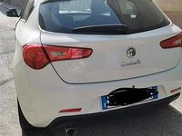 Usata Alfa Romeo Giulietta Distinctive 105 CV (77 kW) 2011 Bianco Berlina