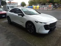 Nuova Mazda 6e Takumi-Line 189 kW (258 CV) 2026 Crystal white pearl met Berlina
