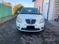 Usata Lancia Ypsilon Platinum 77 CV (56 kW) 2011 Bianco Utilitaria