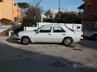 usata Mercedes E200 ag 124021 10