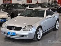Usata Mercedes SLK200 192 CV (141 kW) 1999 Grigio Cabrio