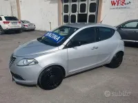 Usata Lancia Ypsilon 69 CV (50 kW) 2014 Grigio Utilitaria